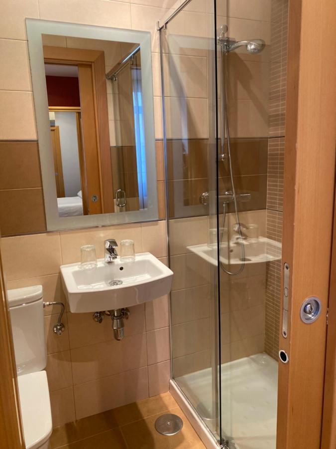 Hostal Rias Bajas Madrid Ngoại thất bức ảnh