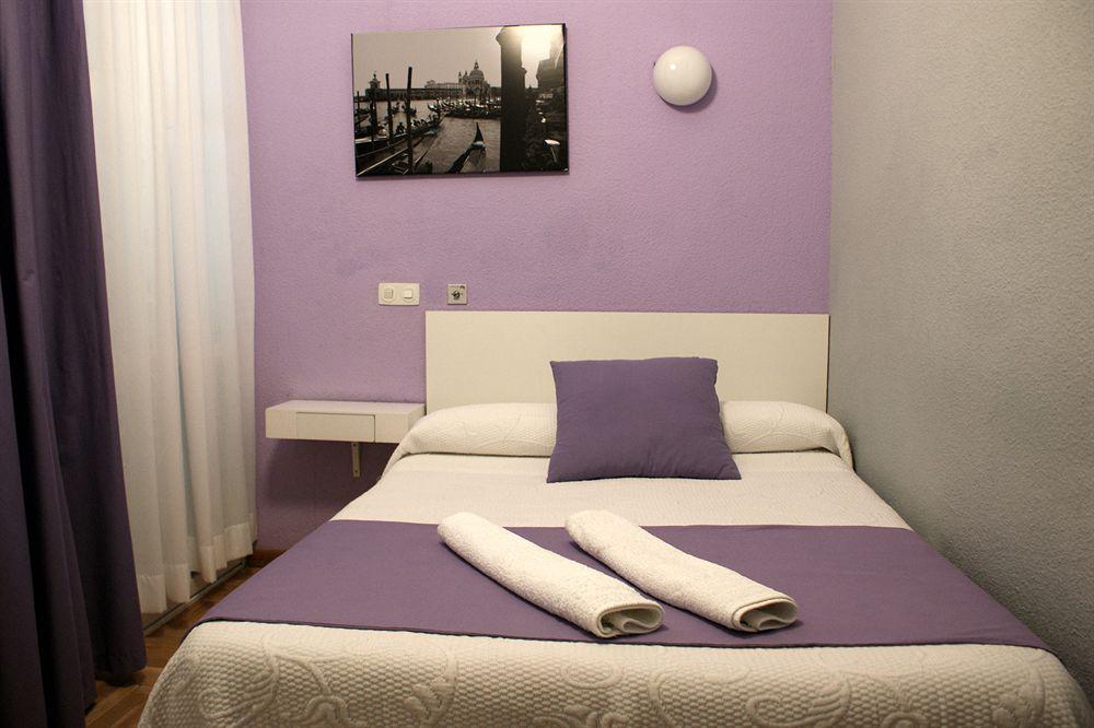 Hostal Rias Bajas Madrid Ngoại thất bức ảnh