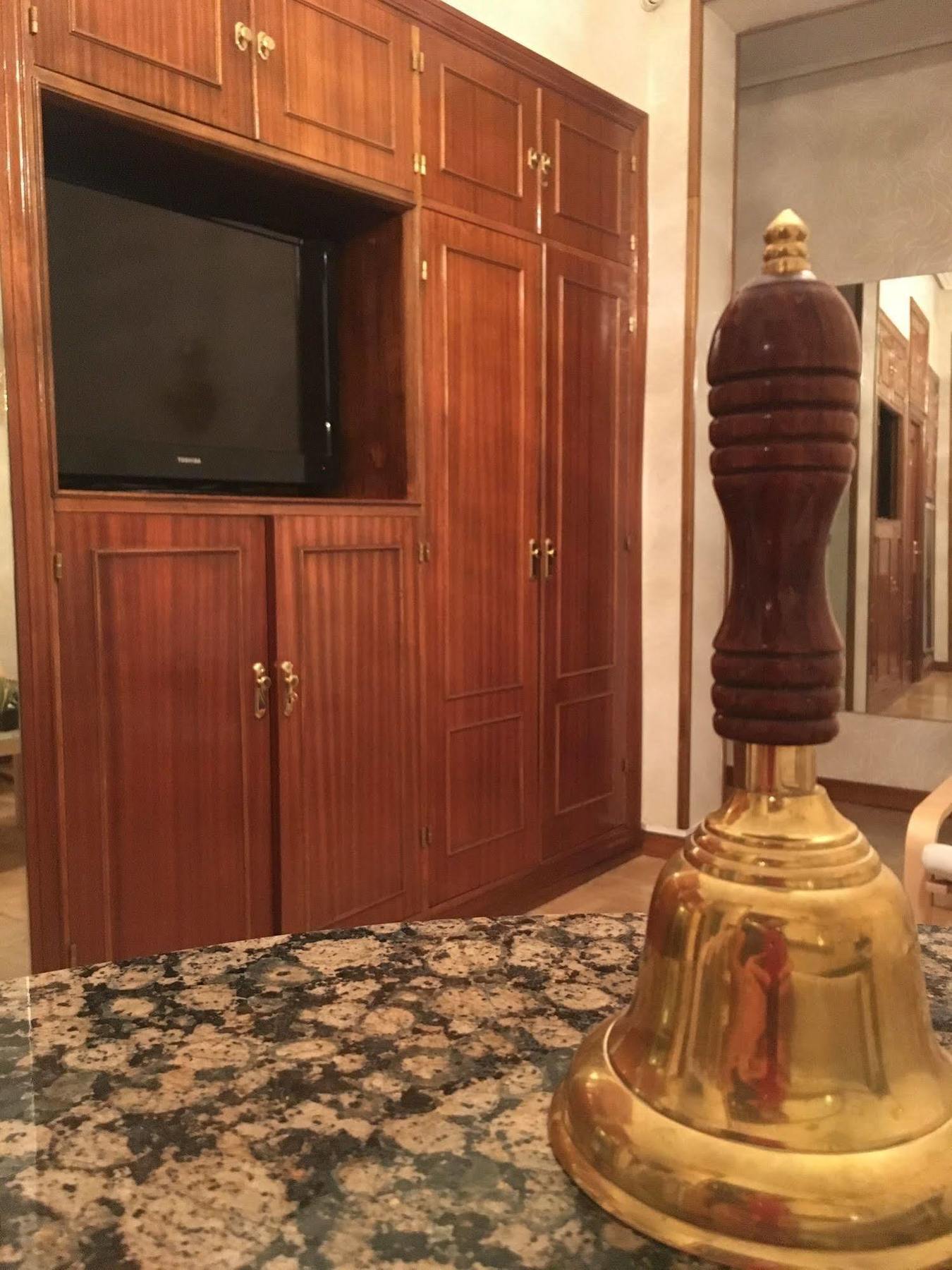 Hostal Rias Bajas Madrid Ngoại thất bức ảnh