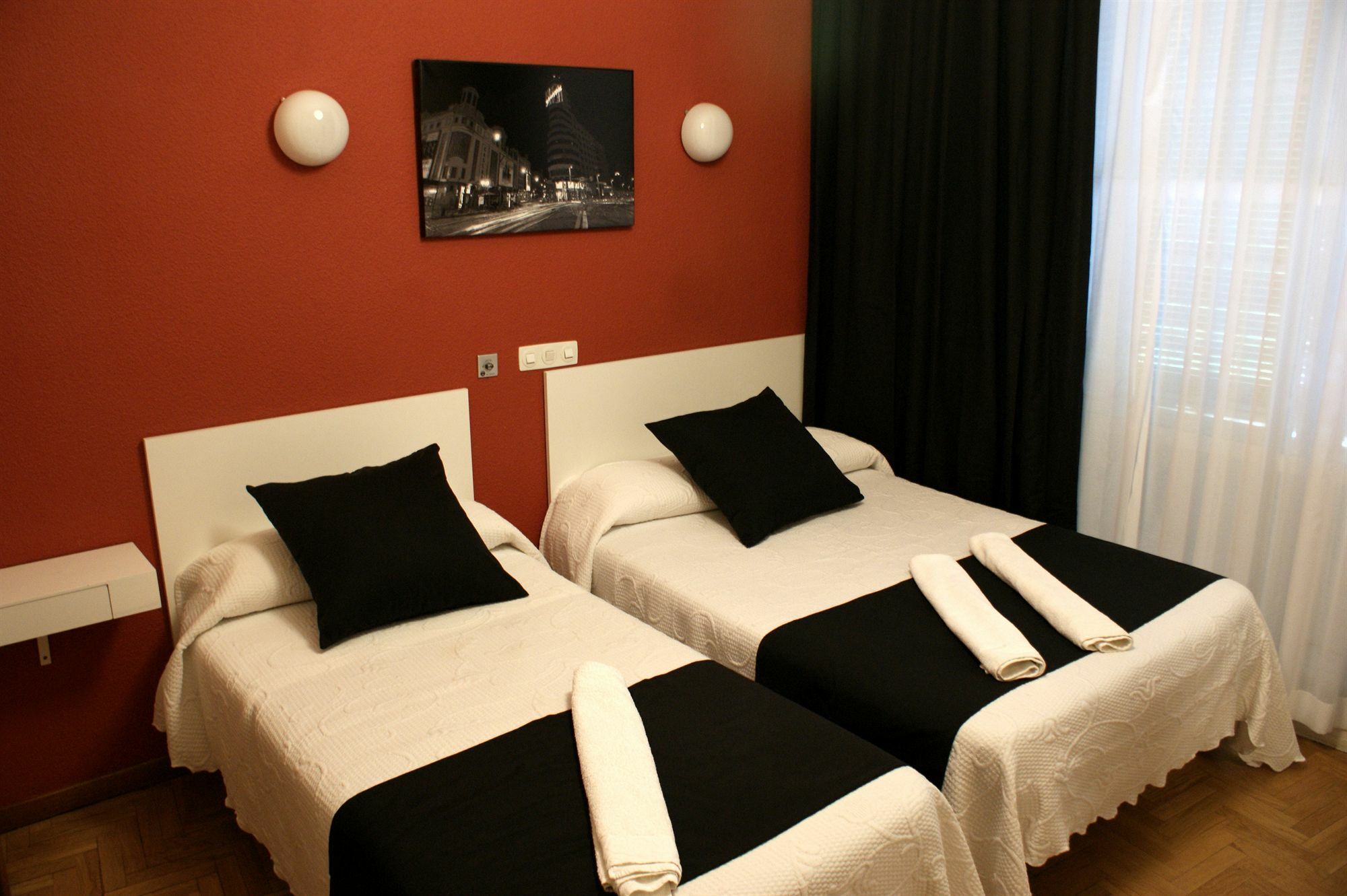 Hostal Rias Bajas Madrid Ngoại thất bức ảnh